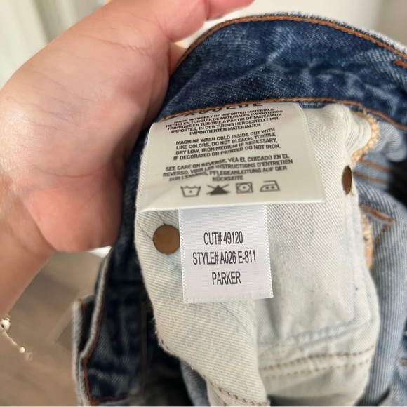 Agolde / Parker Vintage Cut Off Short in Swapmeet - Picture 6 of 6